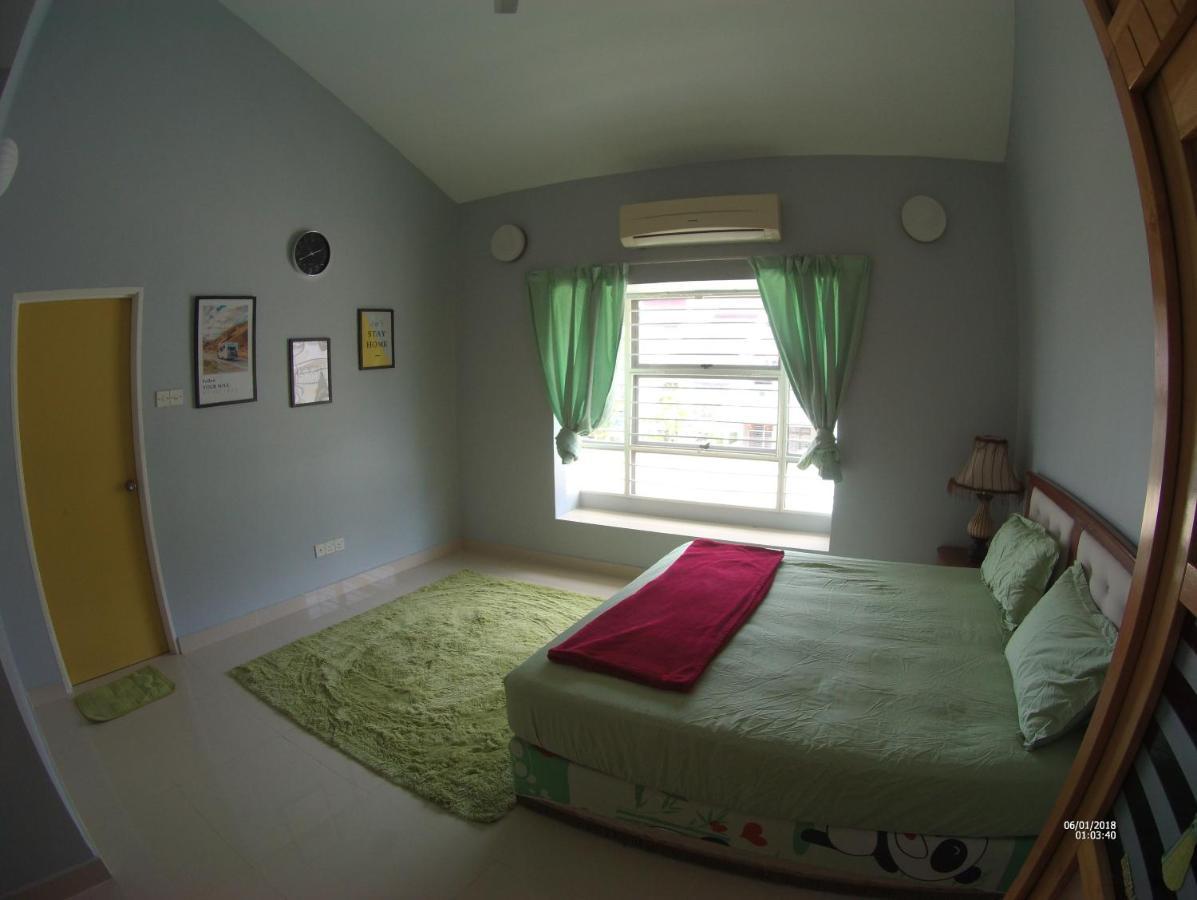 Entire Residential Home•Jia Residences Bkt Serdang沙登温暖的家 Seri Kembangan Eksteriør bilde