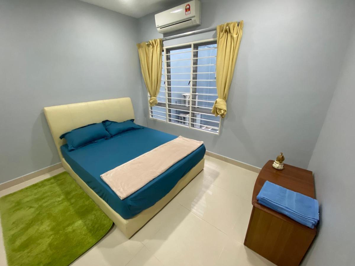 Entire Residential Home•Jia Residences Bkt Serdang沙登温暖的家 Seri Kembangan Eksteriør bilde