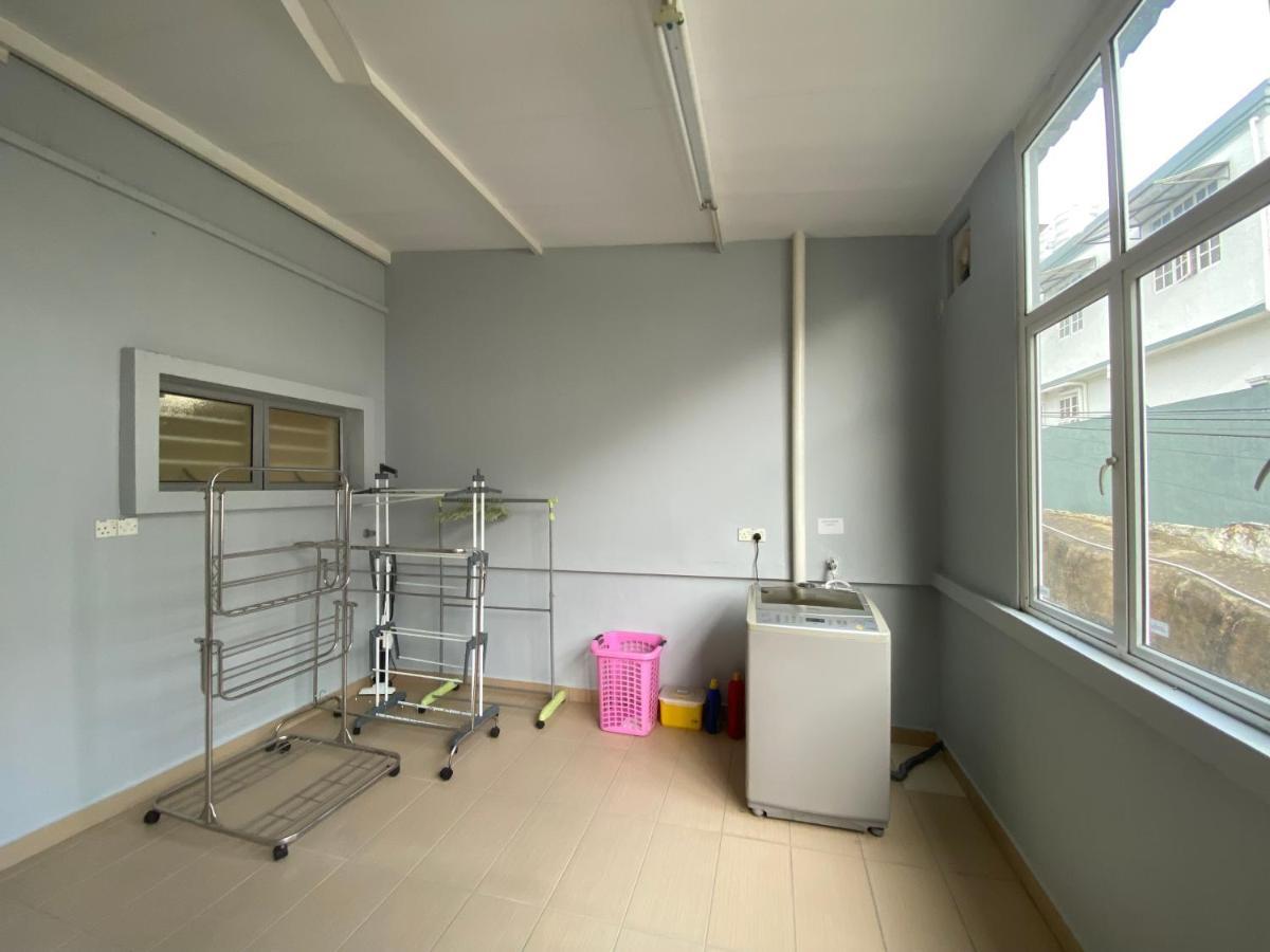 Entire Residential Home•Jia Residences Bkt Serdang沙登温暖的家 Seri Kembangan Eksteriør bilde